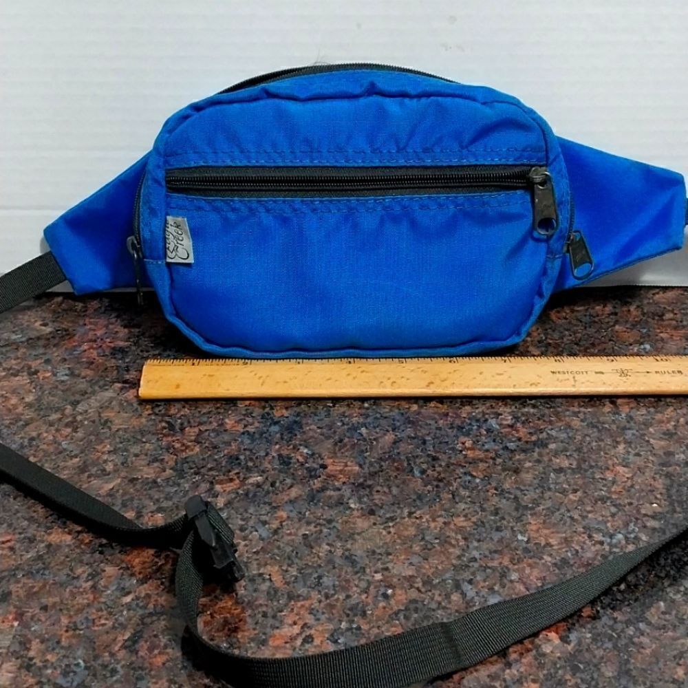 Eagle Creek Fanny/Crossbody Bag.